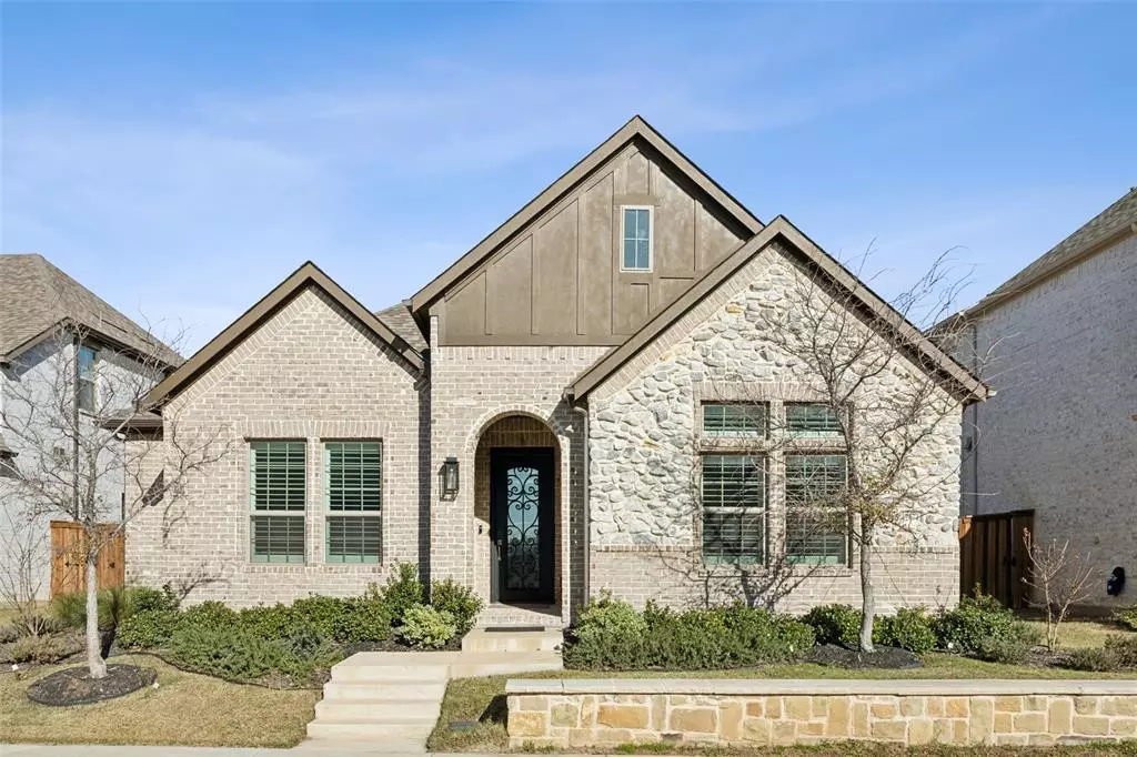 Farmers Branch, TX 75234,12674 Royal Oaks Lane