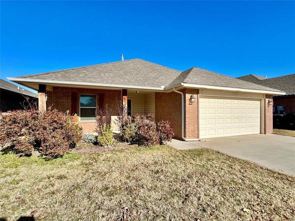 2217 Fallview Drive, Edmond, OK 73034