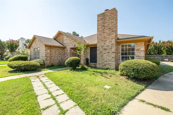 Arlington, TX 76013,2416 Garden Park Court