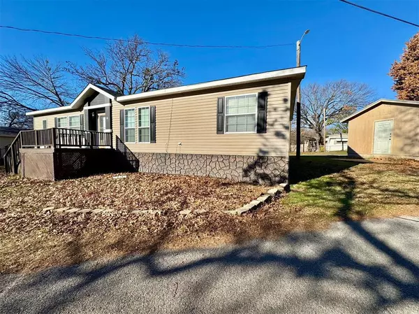 28 ELKS Boulevard, Pottsboro, TX 75076