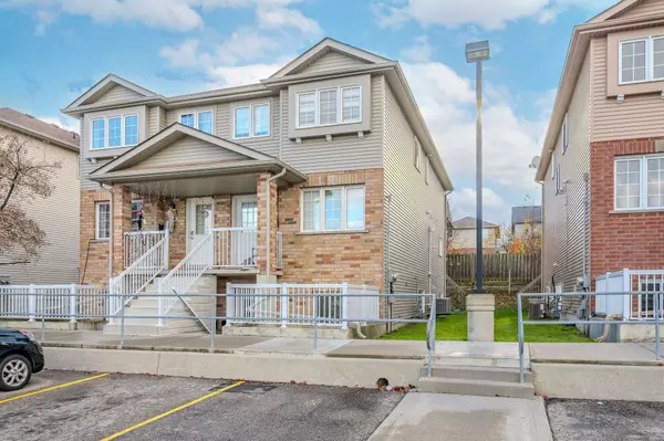 Waterloo, ON N2E 0A3,50 Howe DR #3D