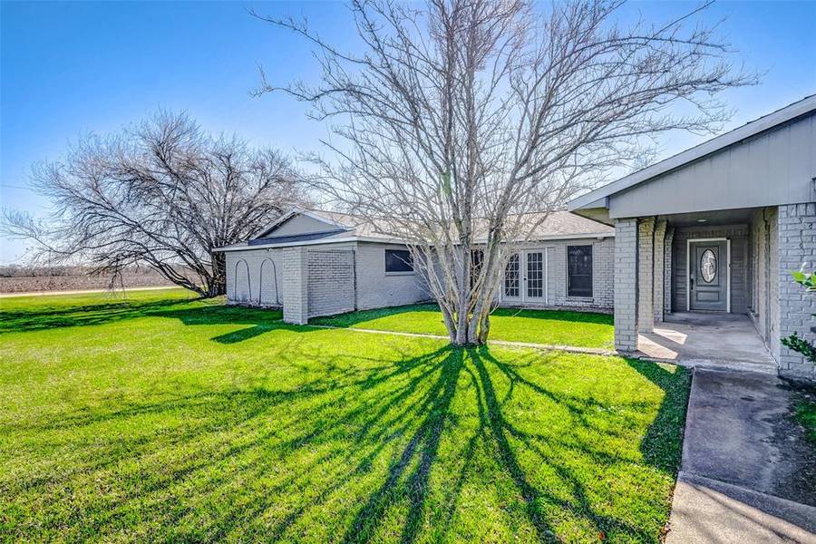 11915 Svoboda Road, Wallis, TX 77485