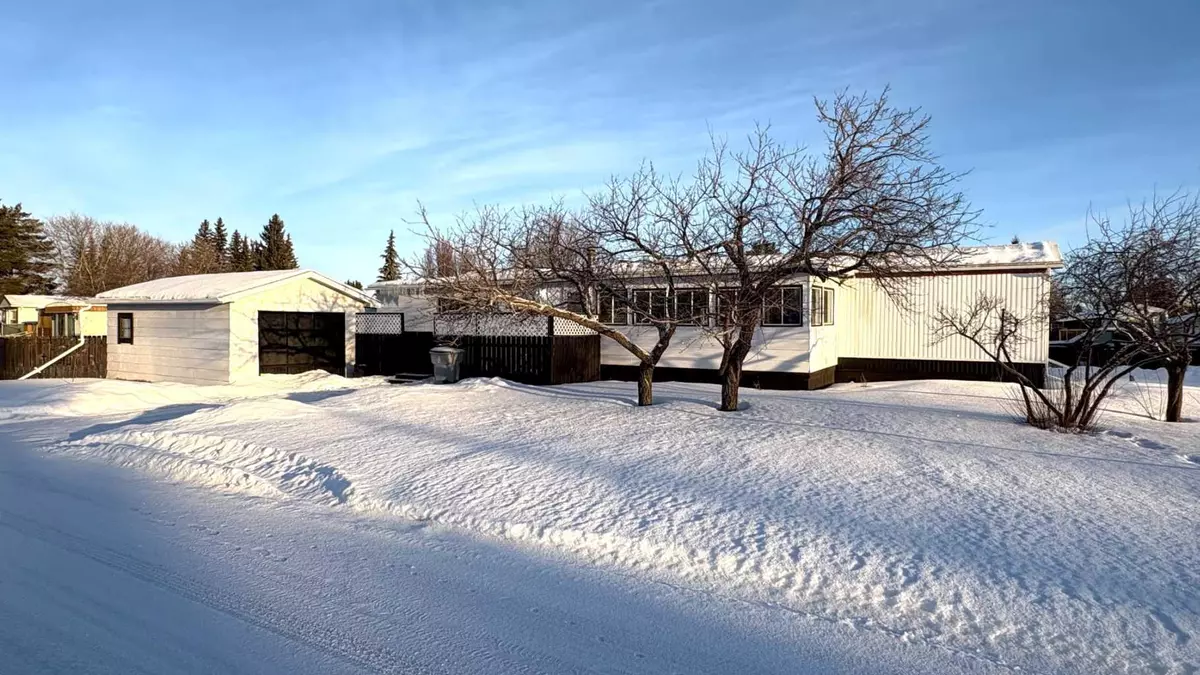 Wainwright, AB T9W 1A3,202 4 Avenue Crescent