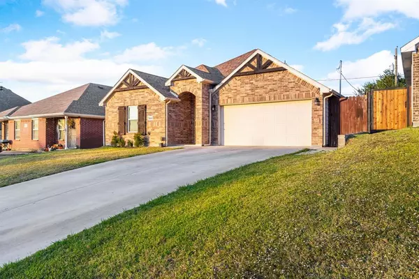 2614 NW 22nd Street, Fort Worth, TX 76106