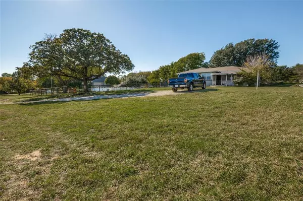 Argyle, TX 76226,9431 David Fort Road