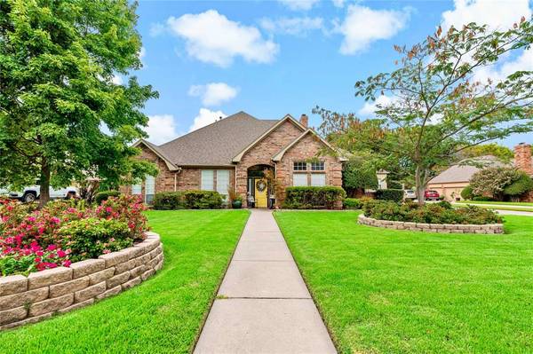 2865 Oak Creek Drive, Paris, TX 75462