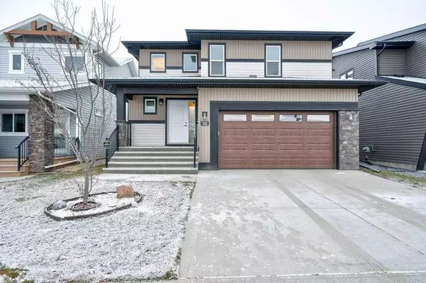 32 Ellington CRES, Red Deer, AB T4P 3E2