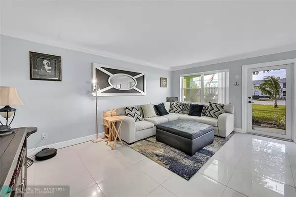 Deerfield Beach, FL 33442,156 Farnham G  #156