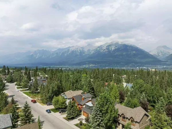 Canmore, AB T1W2R3,149 Carey