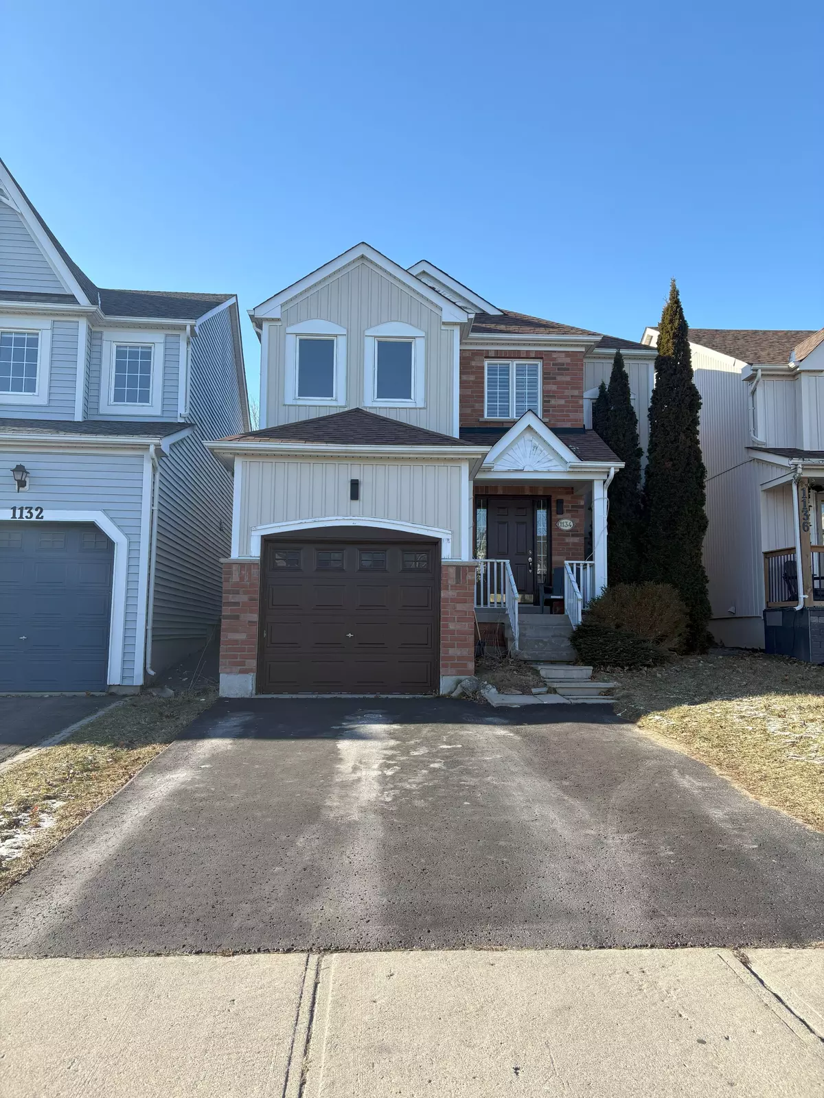 Oshawa, ON L1K 2W5,1134 Ashgrove CRES