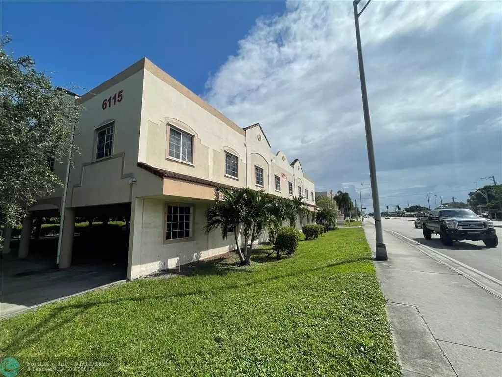 Hollywood, FL 33314,6115 STIRLING RD  #215