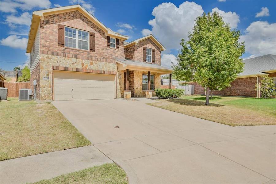 4402 Sapphire Lane, Granbury, TX 76049