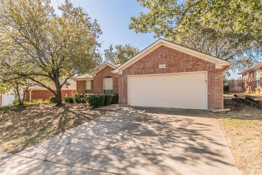 6110 Silkcrest Trail, Arlington, TX 76017