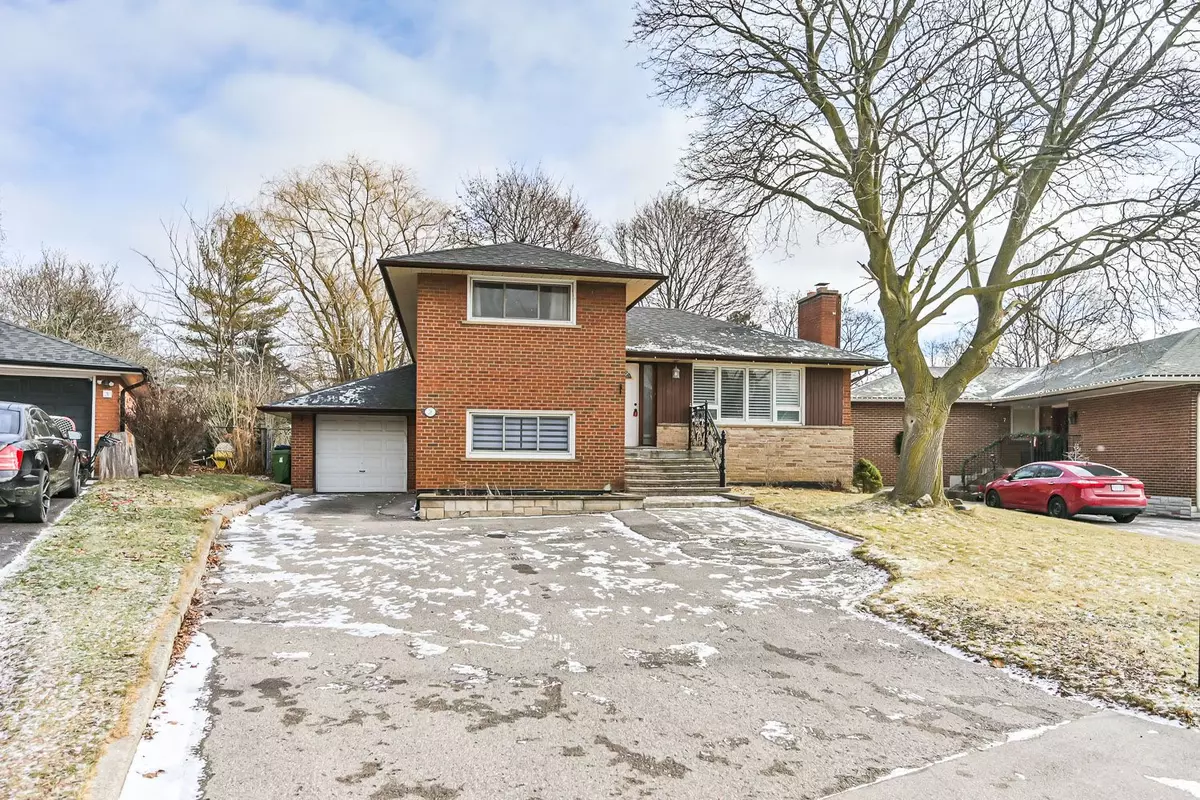 Toronto C13, ON M3A 1G7,5 Coral Cove CRES