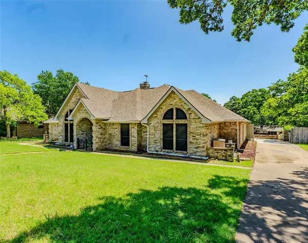 Burleson, TX 76028,225 Alsbury Boulevard