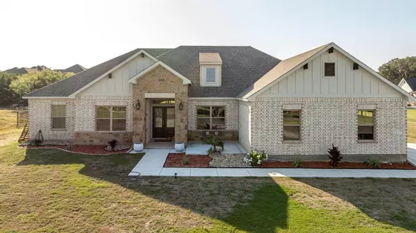 7055 Heathington Boulevard, Granbury, TX 76049