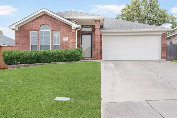 Fort Worth, TX 76112,7744 Briarstone Court