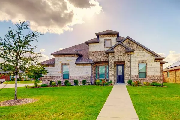 2053 Adrian Court,  Waxahachie,  TX 75165