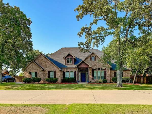 208 Woodland Drive, Krugerville, TX 76227