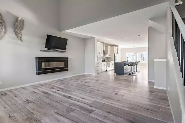 Calgary, AB T2X4H4,532 Belmont Heath SW