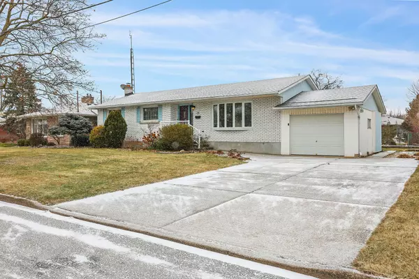 21 Beacon Hill DR, St. Catharines, ON L2T 2X6