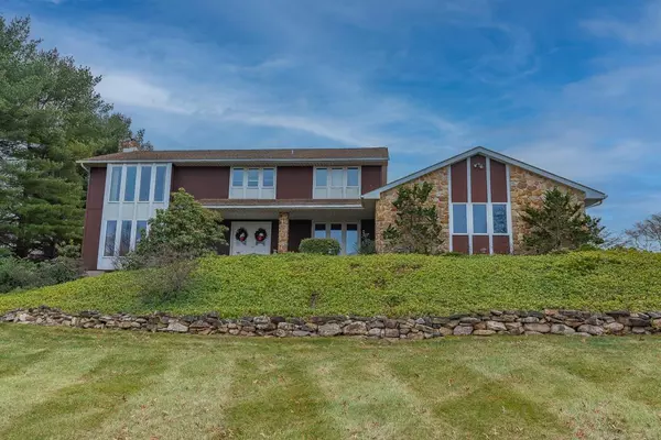 5696 Blue Grass Trail, Upper Saucon Twp, PA 18036