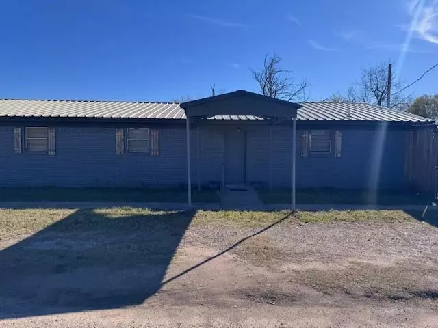 Hamlin, TX 79520,312 SW Avenue B