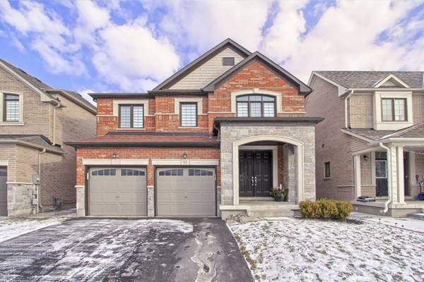 11 Beebalm LN, East Gwillimbury, ON L9N 1M8