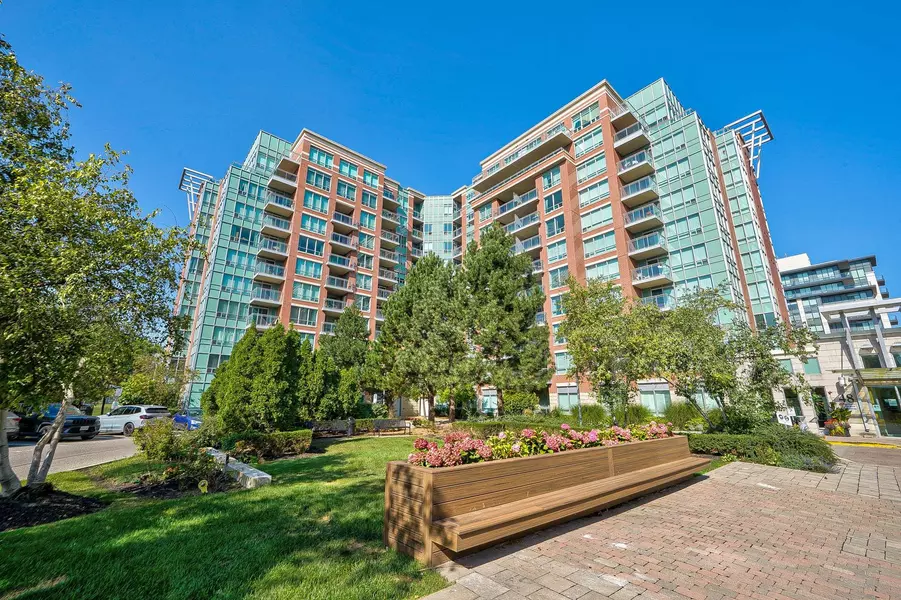 48 Suncrest BLVD #507, Markham, ON L3T 7Y5