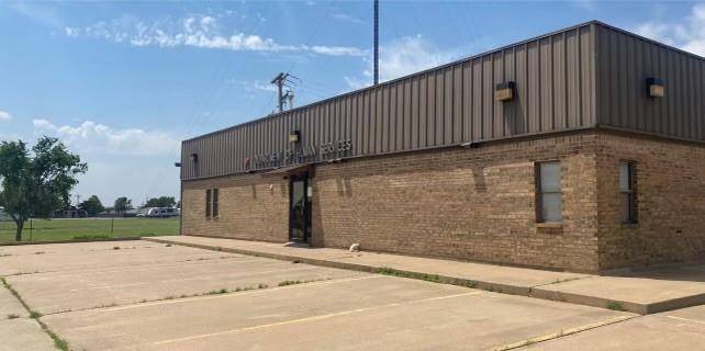 1702 N Glenn English Street, Cordell, OK 73632