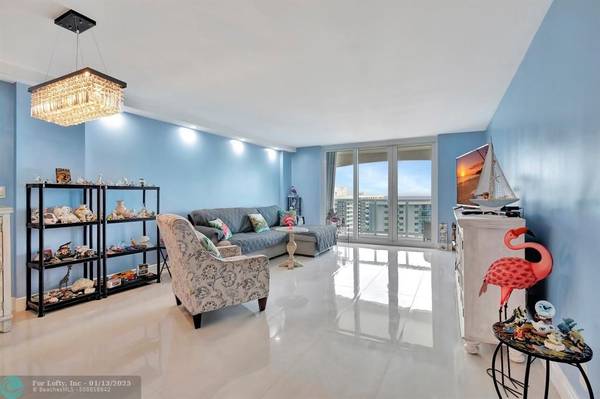 Hollywood, FL 33019,3800 S Ocean Dr  #1814