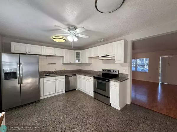 Oakland Park, FL 33309,380 NW 43rd Ct