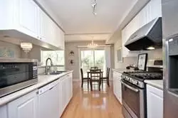 Oakville, ON L6H 6S5,355 Ravineview WAY