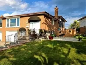 Mississauga, ON L5B 2J3,462 Fergo AVE ##Upper