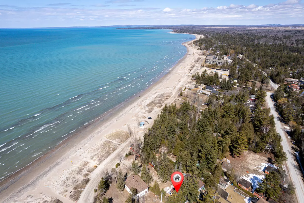 Wasaga Beach, ON L9Z 2M4,278 COASTLINE DR