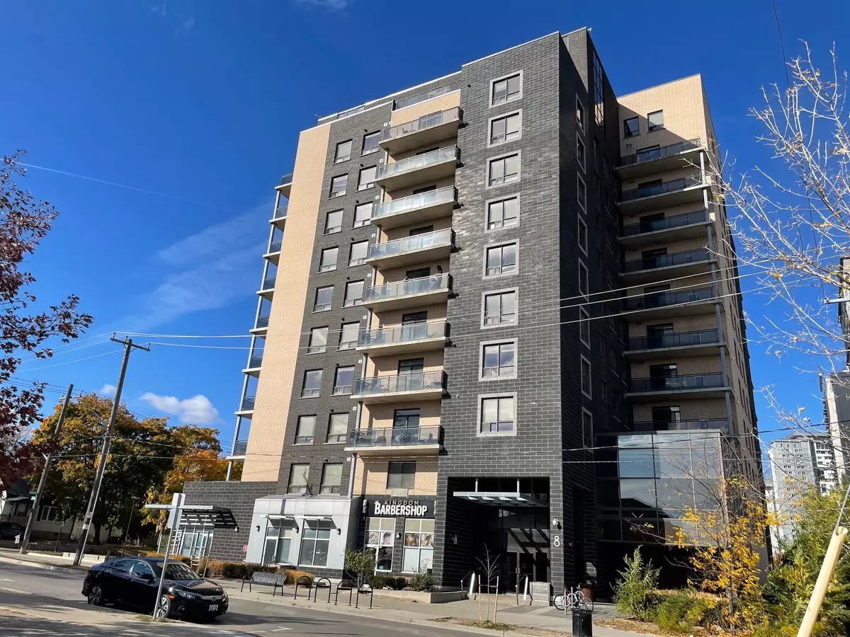 Waterloo, ON N2L 3H6,8 Hickory ST W #1006