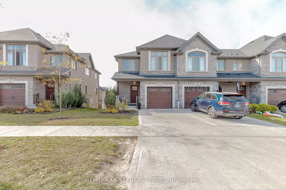 Kitchener, ON N2R 0P1,133 Hollybrook TRL