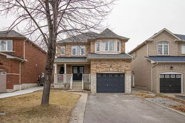 8 Pardon AVE, Whitby, ON L1P 1V1