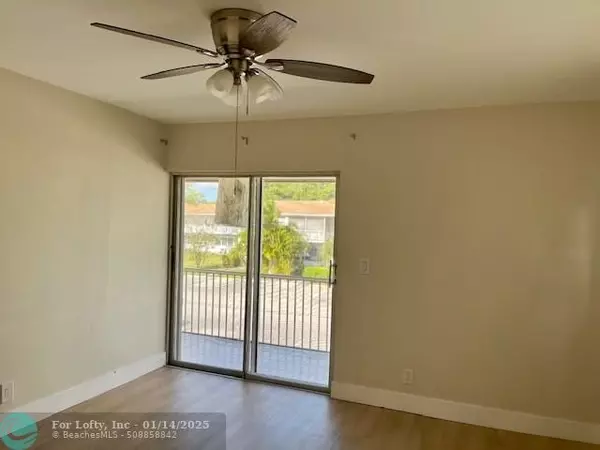 West Palm Beach, FL 33417,236 Coventry J  #236