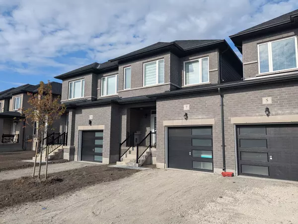 7 Lisa ST, Wasaga Beach, ON L9Z 0K9