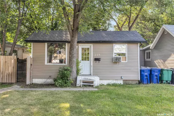 219 Y AVENUE S, Saskatoon, SK S7M 3J4