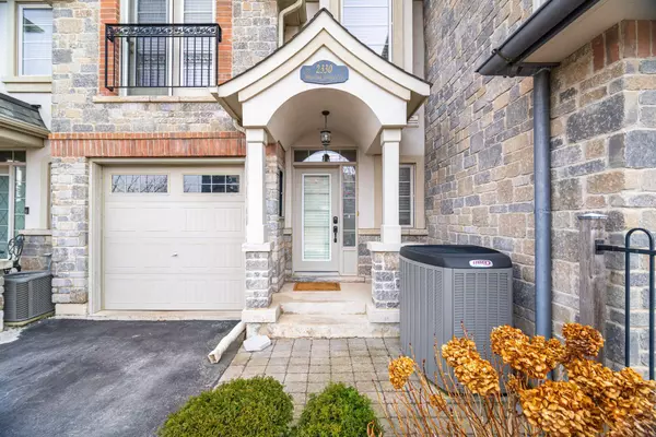 Oakville, ON L6M 0C3,2330 Whistling Springs CRES