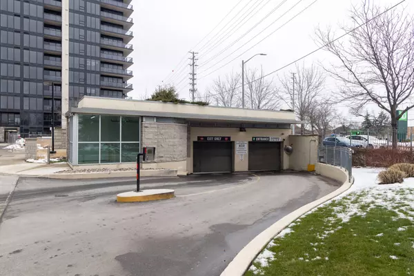 Mississauga, ON L5J 0A2,1035 Southdown RD #807