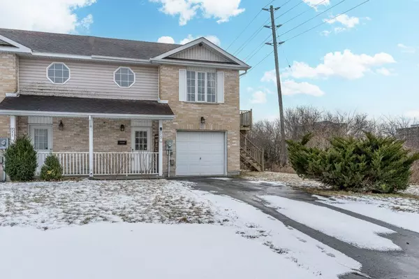 Kingston, ON K7M 8Y1,513 Farnham CT