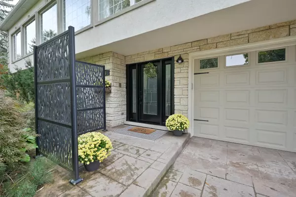 Kitchener, ON N2P 2E2,15 Grand Hill DR