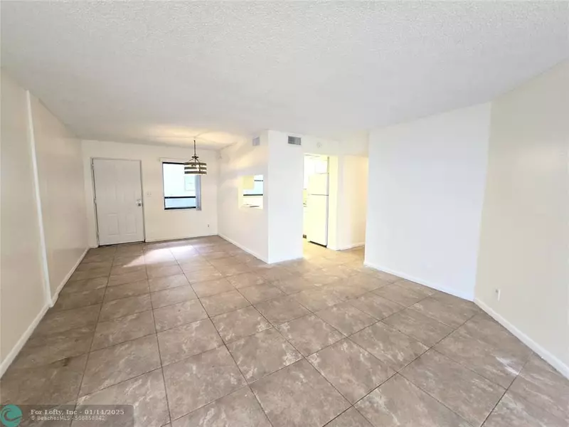 1720 N Congress Ave  #102, West Palm Beach, FL 33401