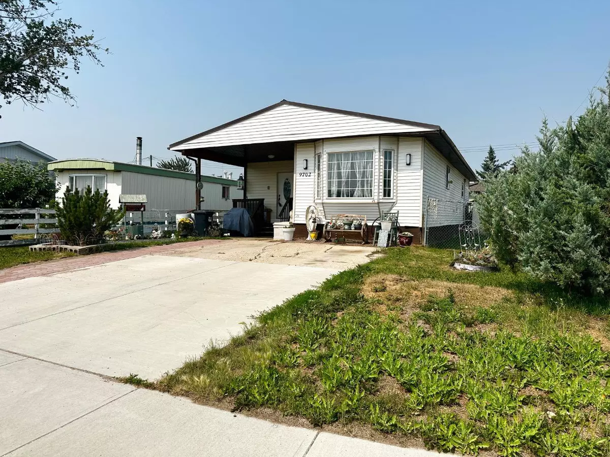 Clairmont, AB T8X 5G2,9702 101 AVE