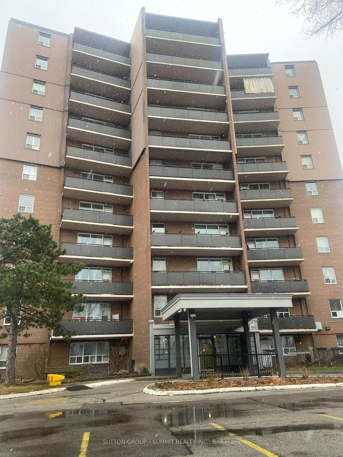 Mississauga, ON L4Y 3A3,3065 Queen Frederica DR #801