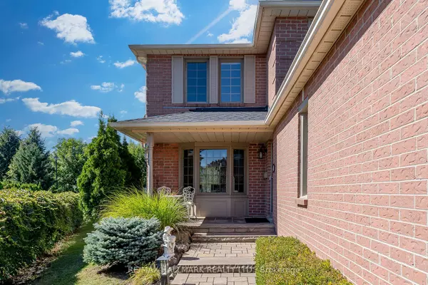 32 Noake CRES, Ajax, ON L1T 3L4