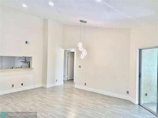 9877 Westview Dr  #637, Coral Springs, FL 33076